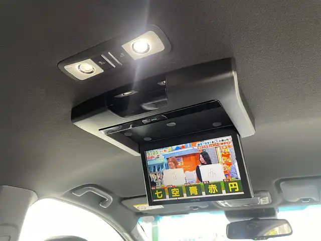 ホンダ ヴェゼル ハイブリッド RS ホンダセンシング 埼玉県 2019(令1)年 8.8万km プラチナホワイトパール /ワンオーナー//社外11型メモリナビ//フルセグTV//バックカメラ//フリップダウンモニター//アダプティブクルーズコントロール//ビルトインETC//スマートキーx2//LEDヘッドライト//LEDフォグ//前2席パワーシート//前2席シートヒーター//ハーフレザーシート//CMBS衝突軽減ブレーキ//LKAS車線維持支援システム//W.サイド.カーテンエアバッグ//ABS//横滑り防止装置//パドルシフト//革巻きステアリング//オートライト//スモークフィルム//純正18インチAW//新車時保証書//取扱説明書//ナビ取説