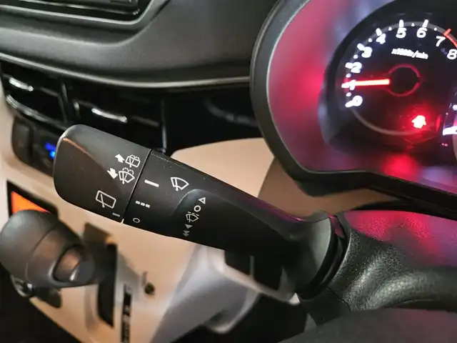 ダイハツ ムーヴ X リミテッド SAⅢ 鹿児島県 2019(平31)年 6.3万km パールホワイトⅢ 〇純正ナビ/〇フルセグTV/〇バックカメラ/〇ビルトインETC/〇スマートアシスト3/〇ecoIDOLシステム/〇アイドリングストップ/〇オートハイビーム/〇オートライト/〇革巻きステアリングホイール/ステアリングスイッチ/〇シートリフター/シートヒーター/〇キーフリーシステム/プッシュボタンスタート/〇スペアキー/〇禁煙車