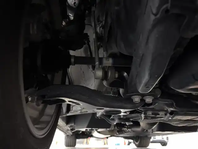 トヨタ アルファード S Cパッケージ 三重県 2020(令2)年 2.4万km ホワイトパールクリスタルシャイン ガソリン/FF/MTモード付インパネCVT/純正 9インチディスプレイオーディオ＋ナビ/（FM/AM/CD*/DVD*/USB/iPod/Bluetooth/TV/Miracast）/12.1インチ 後席モニター V12T-R68C/バックガイドモニター/両側パワースライドドア/ビルトイン ETC/Toyota Safety Sense/・プリクラッシュセーフティ/・レーントレーシングアシスト/・クリアランスソナー/・パーキングサポートブレーキ/・アダプティブハイビームシステム/・レーダークルコン/・ロードサインアシスト/・先行車発進告知機能/など/装備/・【OP】ツインムーンルーフ/・合皮シート/・パワーシート（D/N）/・エグゼクティブパワーシート（電動リクライニング＆オットマン（N/2nd））/・パワーバックドア/・シートヒーター・ベンチレーション（D/N）/・ステアリングヒーター/・オートライト/・3眼フルLEDヘッドランプ＋フロントフォグランプ/・ステアリングスイッチ/・左右・後席独立オートエアコン/・自動防眩ルームミラー/・純正18inAW/・保/取/ナビ取/マルチ取/・スマートキーx2/など