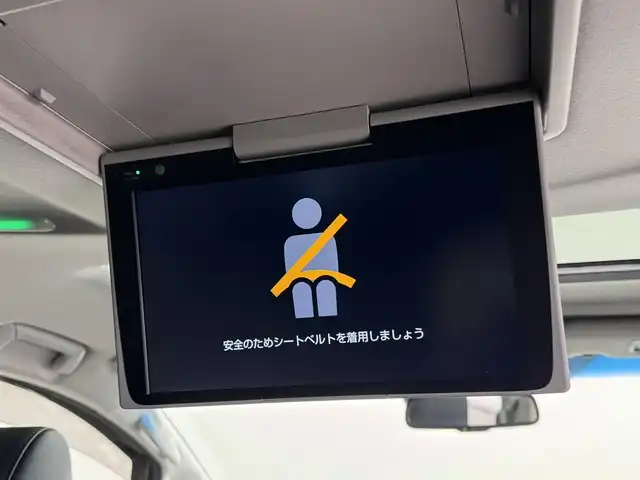 トヨタ アルファード S Cパッケージ 三重県 2020(令2)年 2.4万km ホワイトパールクリスタルシャイン ガソリン/FF/MTモード付インパネCVT/純正 9インチディスプレイオーディオ＋ナビ/（FM/AM/CD*/DVD*/USB/iPod/Bluetooth/TV/Miracast）/12.1インチ 後席モニター V12T-R68C/バックガイドモニター/両側パワースライドドア/ビルトイン ETC/Toyota Safety Sense/・プリクラッシュセーフティ/・レーントレーシングアシスト/・クリアランスソナー/・パーキングサポートブレーキ/・アダプティブハイビームシステム/・レーダークルコン/・ロードサインアシスト/・先行車発進告知機能/など/装備/・【OP】ツインムーンルーフ/・合皮シート/・パワーシート（D/N）/・エグゼクティブパワーシート（電動リクライニング＆オットマン（N/2nd））/・パワーバックドア/・シートヒーター・ベンチレーション（D/N）/・ステアリングヒーター/・オートライト/・3眼フルLEDヘッドランプ＋フロントフォグランプ/・ステアリングスイッチ/・左右・後席独立オートエアコン/・自動防眩ルームミラー/・純正18inAW/・保/取/ナビ取/マルチ取/・スマートキーx2/など