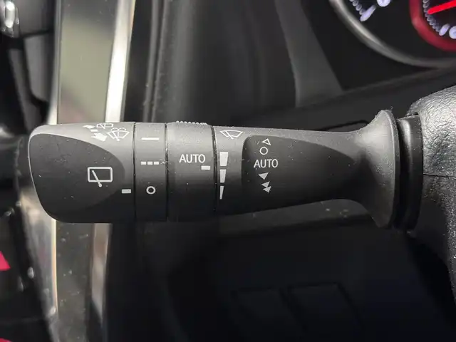 トヨタ アルファード S Cパッケージ 三重県 2020(令2)年 2.4万km ホワイトパールクリスタルシャイン ガソリン/FF/MTモード付インパネCVT/純正 9インチディスプレイオーディオ＋ナビ/（FM/AM/CD*/DVD*/USB/iPod/Bluetooth/TV/Miracast）/12.1インチ 後席モニター V12T-R68C/バックガイドモニター/両側パワースライドドア/ビルトイン ETC/Toyota Safety Sense/・プリクラッシュセーフティ/・レーントレーシングアシスト/・クリアランスソナー/・パーキングサポートブレーキ/・アダプティブハイビームシステム/・レーダークルコン/・ロードサインアシスト/・先行車発進告知機能/など/装備/・【OP】ツインムーンルーフ/・合皮シート/・パワーシート（D/N）/・エグゼクティブパワーシート（電動リクライニング＆オットマン（N/2nd））/・パワーバックドア/・シートヒーター・ベンチレーション（D/N）/・ステアリングヒーター/・オートライト/・3眼フルLEDヘッドランプ＋フロントフォグランプ/・ステアリングスイッチ/・左右・後席独立オートエアコン/・自動防眩ルームミラー/・純正18inAW/・保/取/ナビ取/マルチ取/・スマートキーx2/など