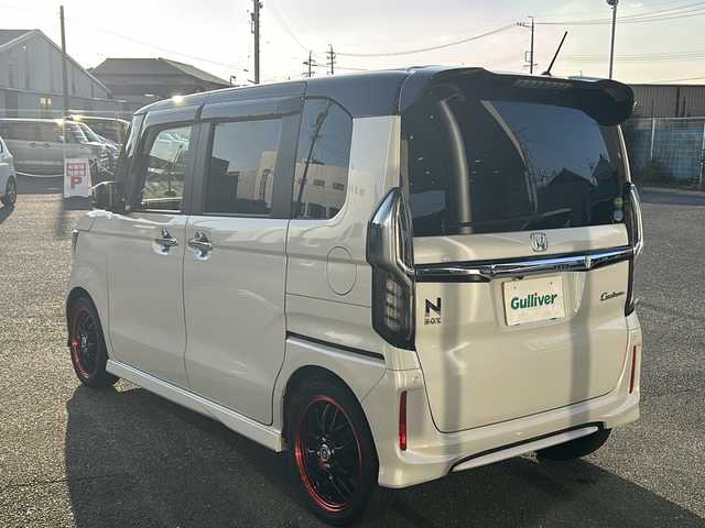 ホンダ Ｎ ＢＯＸ カスタム G L ターボ ホンダセンシング 愛知県 2020(令2)年 3.3万km プラチナホワイトパール ワンオーナー/禁煙車/社外carrozzeriaメモリナビ/　DISC/BT/USB/AUX/HDMI/AM/FM/フルセグTV/デジタルインナーミラー/前後ドラレコ/両側パワースライドドア/バックカメラ/ビルトインETC/追従機能付きクルーズコントロール/レーンキープアシスト/衝突被害軽減システム/横滑り防止装置/革巻きステアリング/ステアリングスイッチ/パドルシフト/前席シートヒーター/USB端子/アイドリングストップ/後席サンシェード/オートライト/LEDヘッドライト/フォグランプ/純正フロアマット/社外16インチAW（EXPLODE）/W＋サイドエアバッグ/取説/保証書/スペアキー