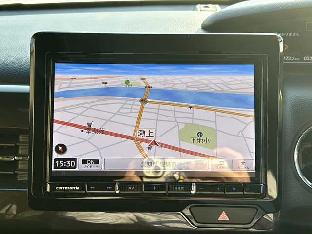 ホンダ Ｎ ＢＯＸ カスタム G L ターボ ホンダセンシング 愛知県 2020(令2)年 3.3万km プラチナホワイトパール ワンオーナー/禁煙車/社外carrozzeriaメモリナビ/　DISC/BT/USB/AUX/HDMI/AM/FM/フルセグTV/デジタルインナーミラー/前後ドラレコ/両側パワースライドドア/バックカメラ/ビルトインETC/追従機能付きクルーズコントロール/レーンキープアシスト/衝突被害軽減システム/横滑り防止装置/革巻きステアリング/ステアリングスイッチ/パドルシフト/前席シートヒーター/USB端子/アイドリングストップ/後席サンシェード/オートライト/LEDヘッドライト/フォグランプ/純正フロアマット/社外16インチAW（EXPLODE）/W＋サイドエアバッグ/取説/保証書/スペアキー