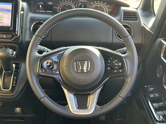 ホンダ Ｎ ＢＯＸ カスタム G L ターボ ホンダセンシング 愛知県 2020(令2)年 3.3万km プラチナホワイトパール ワンオーナー/禁煙車/社外carrozzeriaメモリナビ/　DISC/BT/USB/AUX/HDMI/AM/FM/フルセグTV/デジタルインナーミラー/前後ドラレコ/両側パワースライドドア/バックカメラ/ビルトインETC/追従機能付きクルーズコントロール/レーンキープアシスト/衝突被害軽減システム/横滑り防止装置/革巻きステアリング/ステアリングスイッチ/パドルシフト/前席シートヒーター/USB端子/アイドリングストップ/後席サンシェード/オートライト/LEDヘッドライト/フォグランプ/純正フロアマット/社外16インチAW（EXPLODE）/W＋サイドエアバッグ/取説/保証書/スペアキー