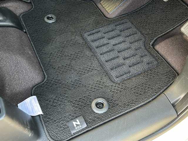 ホンダ Ｎ ＢＯＸ カスタム G L ターボ ホンダセンシング 愛知県 2020(令2)年 3.3万km プラチナホワイトパール ワンオーナー/禁煙車/社外carrozzeriaメモリナビ/　DISC/BT/USB/AUX/HDMI/AM/FM/フルセグTV/デジタルインナーミラー/前後ドラレコ/両側パワースライドドア/バックカメラ/ビルトインETC/追従機能付きクルーズコントロール/レーンキープアシスト/衝突被害軽減システム/横滑り防止装置/革巻きステアリング/ステアリングスイッチ/パドルシフト/前席シートヒーター/USB端子/アイドリングストップ/後席サンシェード/オートライト/LEDヘッドライト/フォグランプ/純正フロアマット/社外16インチAW（EXPLODE）/W＋サイドエアバッグ/取説/保証書/スペアキー