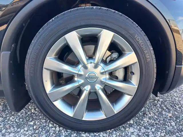 日産 スカイライン クロスオーバー 370GT Type P 富山県 2012(平24)年 9.2万km スーパーブラック インテリジェントクルコンセット/純正ナビ/フルセグTV/アラウンドビューモニター/ビルトインETC/ドライブレコーダー/全車速追従クルーズコントロール/前後ソナー機能/追突軽減機能/前方車両接近警報/車線逸脱防止支援システム/車線逸脱警報/ステアリング連動HIDヘッドランプ/オートライト/オートエアコン/革巻きステアリング/ステアリングスイッチ/ブラック革シート/前席パワーシート/シートヒーター/運転席ポジションメモリー/純正18インチアルミホイール/スマートキー/プッシュエンジンスターター/禁煙車