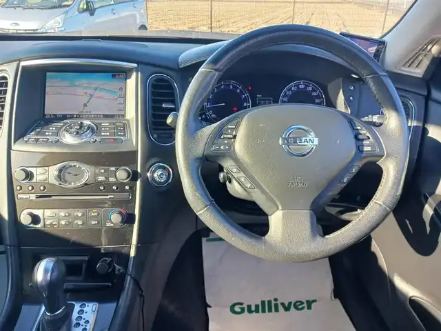 日産 スカイライン クロスオーバー 370GT Type P 富山県 2012(平24)年 9.2万km スーパーブラック インテリジェントクルコンセット/純正ナビ/フルセグTV/アラウンドビューモニター/ビルトインETC/ドライブレコーダー/全車速追従クルーズコントロール/前後ソナー機能/追突軽減機能/前方車両接近警報/車線逸脱防止支援システム/車線逸脱警報/ステアリング連動HIDヘッドランプ/オートライト/オートエアコン/革巻きステアリング/ステアリングスイッチ/ブラック革シート/前席パワーシート/シートヒーター/運転席ポジションメモリー/純正18インチアルミホイール/スマートキー/プッシュエンジンスターター/禁煙車