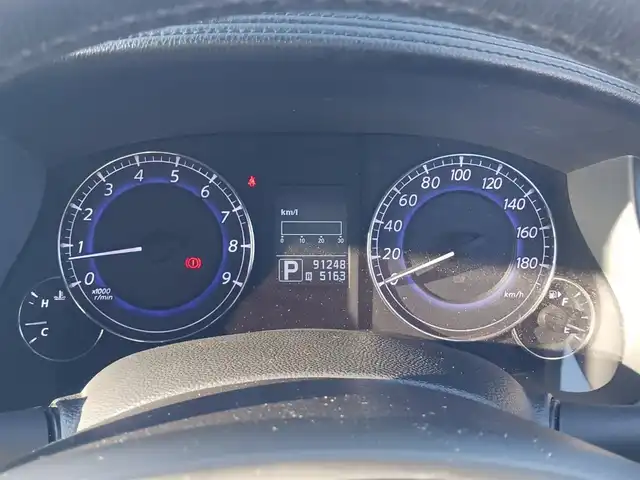 日産 スカイライン クロスオーバー 370GT Type P 富山県 2012(平24)年 9.2万km スーパーブラック インテリジェントクルコンセット/純正ナビ/フルセグTV/アラウンドビューモニター/ビルトインETC/ドライブレコーダー/全車速追従クルーズコントロール/前後ソナー機能/追突軽減機能/前方車両接近警報/車線逸脱防止支援システム/車線逸脱警報/ステアリング連動HIDヘッドランプ/オートライト/オートエアコン/革巻きステアリング/ステアリングスイッチ/ブラック革シート/前席パワーシート/シートヒーター/運転席ポジションメモリー/純正18インチアルミホイール/スマートキー/プッシュエンジンスターター/禁煙車