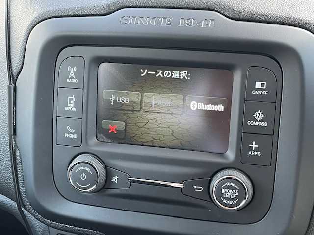 クライスラー・ジープ ジープ レネゲード トレイルホーク 青森県 2017(平29)年 5.9万km 白 4WD/アダプティブクルーズコントロール/ダウンヒルアシスト/パーキングアシスト/レーンキープ/ブラインドスポット/横滑り防止/盗難防止/ABS/純正ナビ/【USB/AUX/Bluetooth】/社外ポータブルナビ（CN-750D)/【ワンセグTV/SD】/バックカメラ/前後ドライブレコーダー/ETC/フォグランプ/HIDヘッドライト/純正フロアマット/純正17インチAW/スペアキー×１/保証書・取説/スマートキー/プッシュスタート
