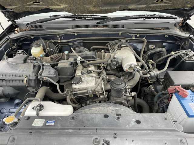 トヨタ ハイラックス サーフ SSR－X 滋賀県 2003(平15)年 11.2万km 黒 ナビ(carrozzeria)/・Bluetooth/・フルセグ/後席モニター（ALPINE)/４WD/デフロック/バックドア開閉ガラス/ドアバイザー/リフトアップ/リアフォグ