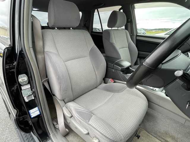 トヨタ ハイラックス サーフ SSR－X 滋賀県 2003(平15)年 11.2万km 黒 ナビ(carrozzeria)/・Bluetooth/・フルセグ/後席モニター（ALPINE)/４WD/デフロック/バックドア開閉ガラス/ドアバイザー/リフトアップ/リアフォグ