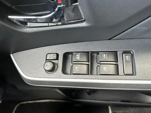 トヨタ タンク G コージーエディション 佐賀県 2019(令1)年 2.8万km パールホワイトⅢ トヨタセーフティセンス/・プリクラッシュセーフティ/・レーンディパーチャーアラート/・オートマチックハイビーム/クルーズコントロール/コーナーセンサー/純正SDナビ/・ワンセグTV/CD/BT/バックカメラ/純正ドライブレコーダー(DRT-H68A)/両側パワースライドドア/シートヒーター/プッシュスタート/ETC/ステアリングスイッチ/リアテーブル/フロアマット/スペアキー×１/取扱説明書/保証書