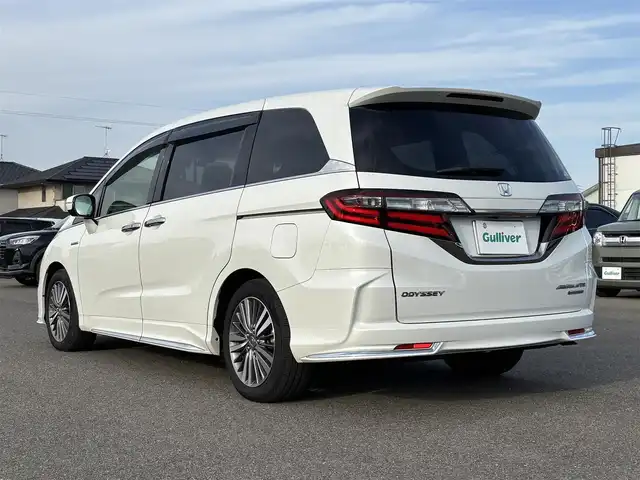 ホンダ オデッセイ ハイブリッド アブソルート ホンダセンシング 大分県 2019(令1)年 5.8万km プラチナホワイトパール ・純正ナビ(CD.DVD.SD.BT.USB)/・バックカメラ/・フルセグテレビ/・両側パワースライドドア/・レーダークルーズコントロール/・ETC 2.0/・ドライブレコーダー/・ハーフレザーシート/・運転席パワーシート/・ステアリングリモコン/・ブレーキホールド/・スマートキー