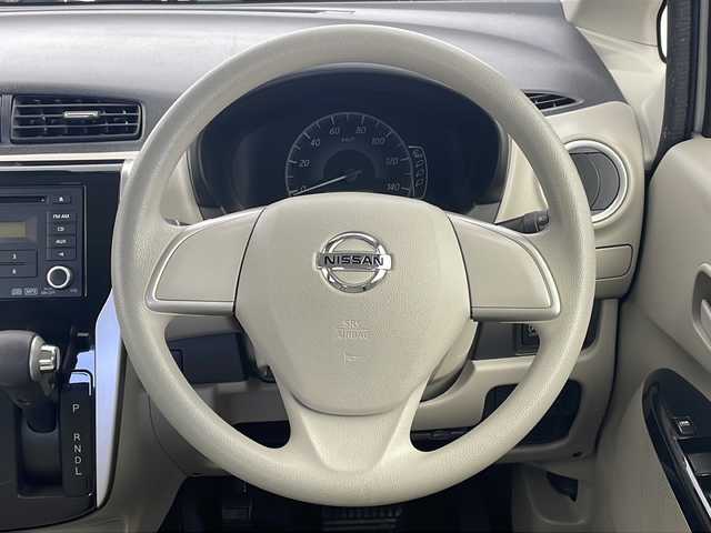 日産 デイズ X 新潟県 2018(平30)年 7.9万km ホワイトパール アラウンドビューモニター　/衝突被害軽減システム　/カーオーディオ　/AUX・AM・FM・CD/前方ドラレコ　/前後コーナーセンサー　/アイドリングストップ　/ETC　/純正フロアマット　/１３インチアルミホイール　/４WD　/スマートキー