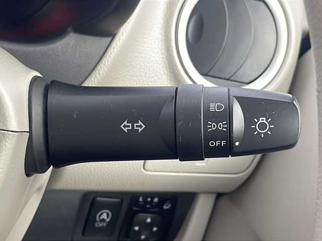 日産 デイズ X 新潟県 2018(平30)年 7.9万km ホワイトパール アラウンドビューモニター　/衝突被害軽減システム　/カーオーディオ　/AUX・AM・FM・CD/前方ドラレコ　/前後コーナーセンサー　/アイドリングストップ　/ETC　/純正フロアマット　/１３インチアルミホイール　/４WD　/スマートキー
