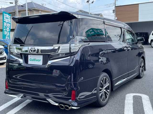 トヨタ ヴェルファイア Z Aエディション 埼玉県 2015(平27)年 7.6万km スパークリングブラックパールクリスタルシャイン 純正9インチナビ/純正フリップダウンモニター/両側パワースライドドア/モデリスタエアロ（F/S/R)/LEDヘッドライト/ビルトインETC/社外１８インチAW/クルーズコントロール