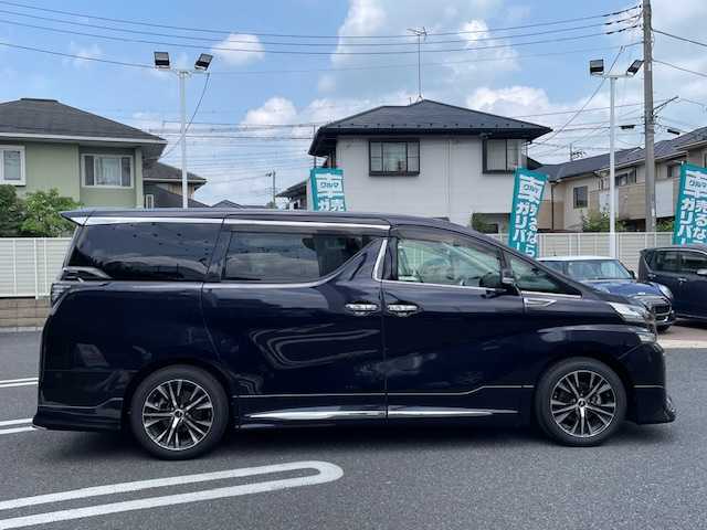 トヨタ ヴェルファイア Z Aエディション 埼玉県 2015(平27)年 7.6万km スパークリングブラックパールクリスタルシャイン 純正9インチナビ/純正フリップダウンモニター/両側パワースライドドア/モデリスタエアロ（F/S/R)/LEDヘッドライト/ビルトインETC/社外１８インチAW/クルーズコントロール