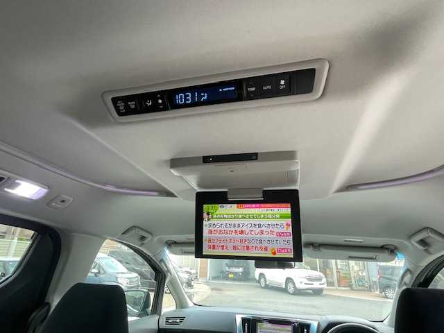 トヨタ ヴェルファイア Z Aエディション 埼玉県 2015(平27)年 7.6万km スパークリングブラックパールクリスタルシャイン 純正9インチナビ/純正フリップダウンモニター/両側パワースライドドア/モデリスタエアロ（F/S/R)/LEDヘッドライト/ビルトインETC/社外１８インチAW/クルーズコントロール