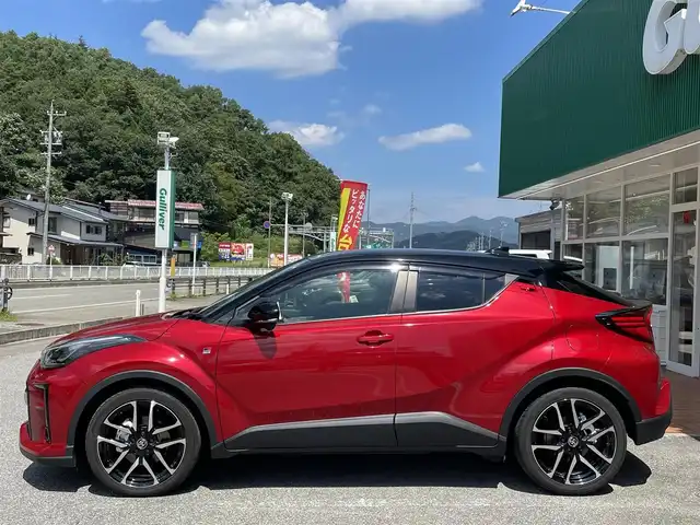 トヨタ Ｃ－ＨＲ S GRスポーツ 岐阜県 2020(令2)年 2.6万km ブラック/エモーショナルレッドⅡ 2トーン ワンオーナー/純正ディスプレイオーディオ/【フルセグテレビ．Bluetooth．AM/FMラジオ】/バックカメラ/クルーズコントロール追従走行有/横滑り防止装置/盗難防止装置/レーンキープアシスト/スマートキー/スペアキー/ドアバイザー/ウィンカーミラー/純正フロアマット/純正アルミホイール/電動格納ミラー/オートライト/オートマチックハイビーム/取扱説明書/保証書