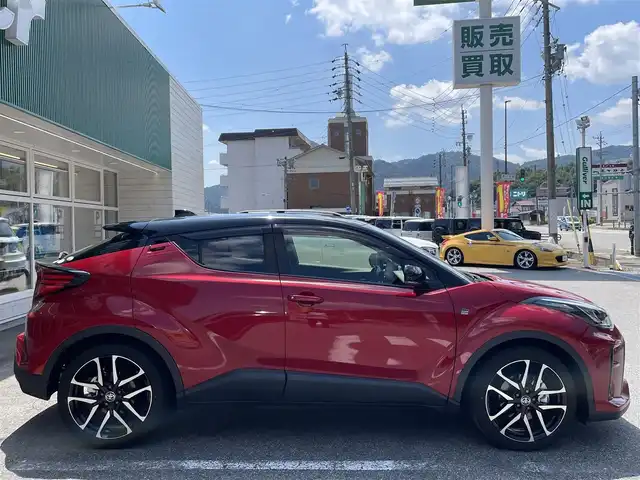トヨタ Ｃ－ＨＲ S GRスポーツ 岐阜県 2020(令2)年 2.6万km ブラック/エモーショナルレッドⅡ 2トーン ワンオーナー/純正ディスプレイオーディオ/【フルセグテレビ．Bluetooth．AM/FMラジオ】/バックカメラ/クルーズコントロール追従走行有/横滑り防止装置/盗難防止装置/レーンキープアシスト/スマートキー/スペアキー/ドアバイザー/ウィンカーミラー/純正フロアマット/純正アルミホイール/電動格納ミラー/オートライト/オートマチックハイビーム/取扱説明書/保証書
