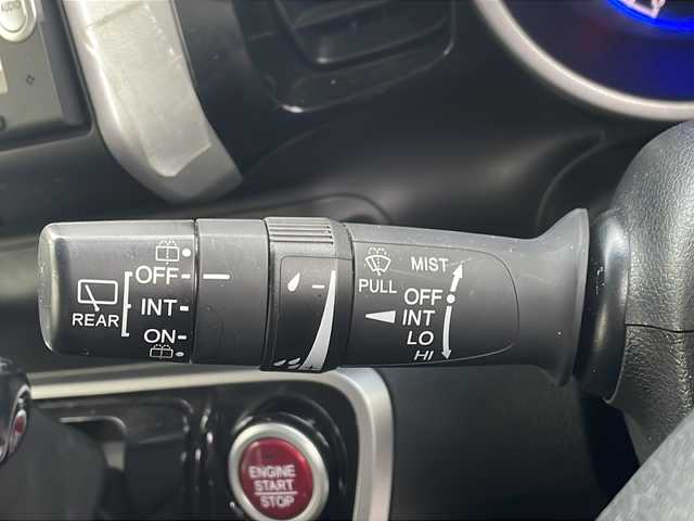 ホンダ Ｎ ＢＯＸ カスタム SSパッケージ 新潟県 2014(平26)年 3.2万km カトラリーシルバーM ナビ：VXM-155VXi/（BT/DTV/FM/AM/ワンセグ）/バックカメラ/両側電動ドア/スペアキー1本/ETC/純正14インチAW/純正フロアマット/ウィンカーミラー/フォグランプ