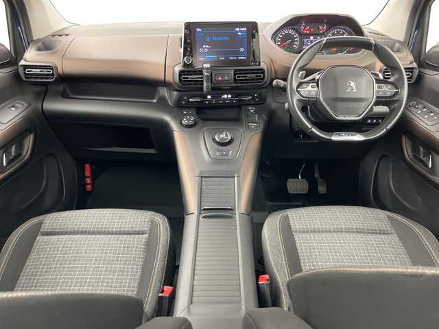 プジョー リフター GT 道央・札幌 2022(令4)年 2.8万km 青 ・ワンオーナー/・ディーゼルターボ/・両側スライドドア/・純正ディスプレイオーディオ　BT Apple car play/・バック　サイドカメラ/・エレクトロニックスタビリティコントロール/・ブレーキアシスト/・インテリジェントハイビーム/・パーキングセンサー/・BSM/・クルーズコントロール/・レーンキープアシスト/・スカイルーフ/・パドルシフト/・プッシュスタート/・スマートキー/・スペアキー/・社外AWスタッドレスタイヤ積み込み/・ダウンヒルアシストコントロール/・HID/・フォグ