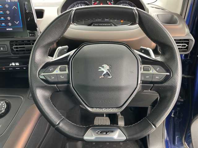 プジョー リフター GT 道央・札幌 2022(令4)年 2.8万km 青 ・ワンオーナー/・ディーゼルターボ/・両側スライドドア/・純正ディスプレイオーディオ　BT Apple car play/・バック　サイドカメラ/・エレクトロニックスタビリティコントロール/・ブレーキアシスト/・インテリジェントハイビーム/・パーキングセンサー/・BSM/・クルーズコントロール/・レーンキープアシスト/・スカイルーフ/・パドルシフト/・プッシュスタート/・スマートキー/・スペアキー/・社外AWスタッドレスタイヤ積み込み/・ダウンヒルアシストコントロール/・HID/・フォグ