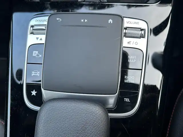 メルセデス・ベンツ ＣＬＡ２００ｄ AMGライン 静岡県 2020(令2)年 2.1万km コスモスブラック AMGライン/パノラミックサンルーフ/レーダーセーフティパッケージ/・アクティブディスタンスアシスト/・アクティブブレーキアシスト/・衝突軽減ブレーキ/・緊急回避補助システム/・渋滞時緊急ブレーキ機能/・ブラインドスポット/・レーンキープアシスト/・ステアリングアシスト/アドバンスドパッケージ/・360°カメラシステム/・ヘッドアップディスプレイ/・アドバンスドサウンドシステム/ナビゲーションパッケージ/Bluetooth/フルセグテレビ/ETC2.0/アンビエントライト(64色)/クルーズコントロール/パーキングアシスト/ハーフレザーシート/・前席シートヒーター/・前席メモリー機能付きパワーシート/純正18インチアルミホイール