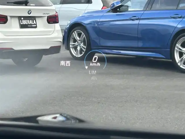 メルセデス・ベンツ ＣＬＡ２００ｄ AMGライン 静岡県 2020(令2)年 2.1万km コスモスブラック AMGライン/パノラミックサンルーフ/レーダーセーフティパッケージ/・アクティブディスタンスアシスト/・アクティブブレーキアシスト/・衝突軽減ブレーキ/・緊急回避補助システム/・渋滞時緊急ブレーキ機能/・ブラインドスポット/・レーンキープアシスト/・ステアリングアシスト/アドバンスドパッケージ/・360°カメラシステム/・ヘッドアップディスプレイ/・アドバンスドサウンドシステム/ナビゲーションパッケージ/Bluetooth/フルセグテレビ/ETC2.0/アンビエントライト(64色)/クルーズコントロール/パーキングアシスト/ハーフレザーシート/・前席シートヒーター/・前席メモリー機能付きパワーシート/純正18インチアルミホイール