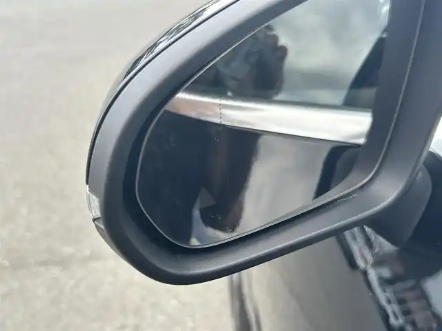 メルセデス・ベンツ ＣＬＡ２００ｄ AMGライン 静岡県 2020(令2)年 2.1万km コスモスブラック AMGライン/パノラミックサンルーフ/レーダーセーフティパッケージ/・アクティブディスタンスアシスト/・アクティブブレーキアシスト/・衝突軽減ブレーキ/・緊急回避補助システム/・渋滞時緊急ブレーキ機能/・ブラインドスポット/・レーンキープアシスト/・ステアリングアシスト/アドバンスドパッケージ/・360°カメラシステム/・ヘッドアップディスプレイ/・アドバンスドサウンドシステム/ナビゲーションパッケージ/Bluetooth/フルセグテレビ/ETC2.0/アンビエントライト(64色)/クルーズコントロール/パーキングアシスト/ハーフレザーシート/・前席シートヒーター/・前席メモリー機能付きパワーシート/純正18インチアルミホイール