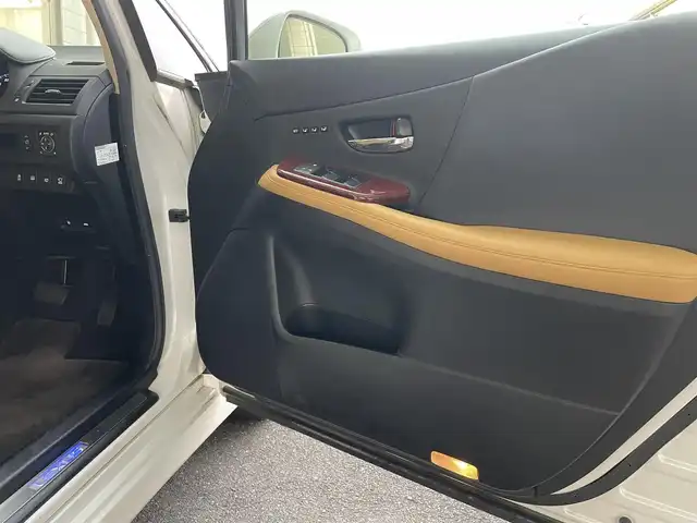 レクサス ＨＳ 250h バージョンI 愛知県 2010(平22)年 10.9万km ホワイトパールクリスタルシャイン 純正HDDナビ/・DVD／MD／MS／地デジTV/バックカメラ/ワイドビューフロントモニター/茶革シート/前席シートヒーター/シートベンチレーション/前席メモリ付パワーシート/クルーズコントロール/ウッドコンビステアリング/本木目パネル/電動リアサンシェード/ススマートキ×２＆カードキー/純正17インチAW/サイド＋カーテンエアバッグ