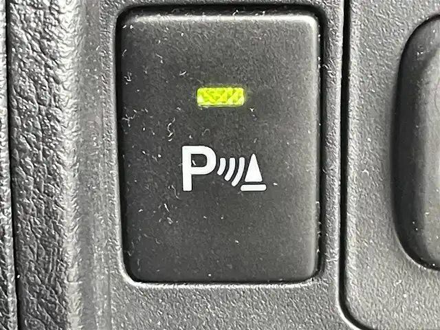 トヨタ ランドクルーザー ZX ブルーノクロス 道央・札幌 2015(平27)年 12.1万km ホワイトパールクリスタルシャイン ・ワンオーナー/・４WD/・純正HDDナビゲーション/　CD/DVD/HDD/BT/フルセグ/AUX/USB/・モデリスタエアロ（F・S・R）/・サンルーフ/・パワーバックドア/・スマートキー/・プッシュスタート/・保証書あり/・取説あり/・MTモード付AT/・クルーズコントロール/・横滑り防止装置/・前後コーナーセンサー/・全席パワーシート/・レザーシート/・前席シートヒーター/エアシート/・ステアリングヒーター/・ハイトコントロール/・電動格納サードシート/・純正フロアマット/・純正AW20インチ/・ダウンヒルアシストコントロール/・LEDヘッドライト/・フロントフォグランプ/・オートライト/・社外AW18インチスタッドレス積込/・センターコンソールクールボックス