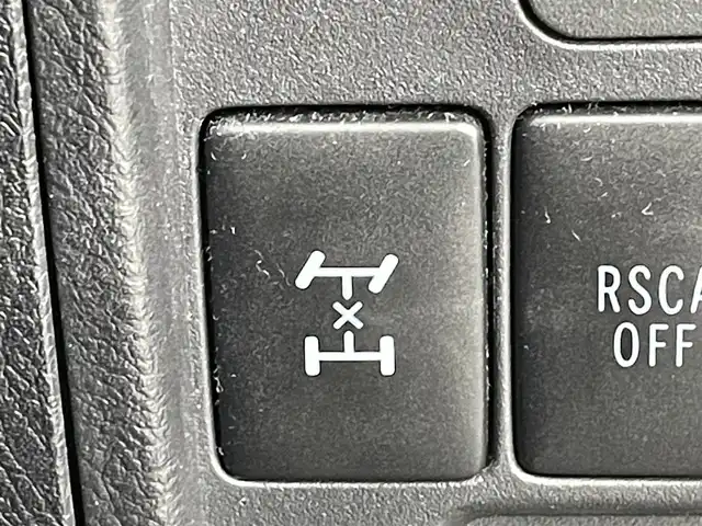 トヨタ ランドクルーザー ZX ブルーノクロス 道央・札幌 2015(平27)年 12.1万km ホワイトパールクリスタルシャイン ・ワンオーナー/・４WD/・純正HDDナビゲーション/　CD/DVD/HDD/BT/フルセグ/AUX/USB/・モデリスタエアロ（F・S・R）/・サンルーフ/・パワーバックドア/・スマートキー/・プッシュスタート/・保証書あり/・取説あり/・MTモード付AT/・クルーズコントロール/・横滑り防止装置/・前後コーナーセンサー/・全席パワーシート/・レザーシート/・前席シートヒーター/エアシート/・ステアリングヒーター/・ハイトコントロール/・電動格納サードシート/・純正フロアマット/・純正AW20インチ/・ダウンヒルアシストコントロール/・LEDヘッドライト/・フロントフォグランプ/・オートライト/・社外AW18インチスタッドレス積込/・センターコンソールクールボックス