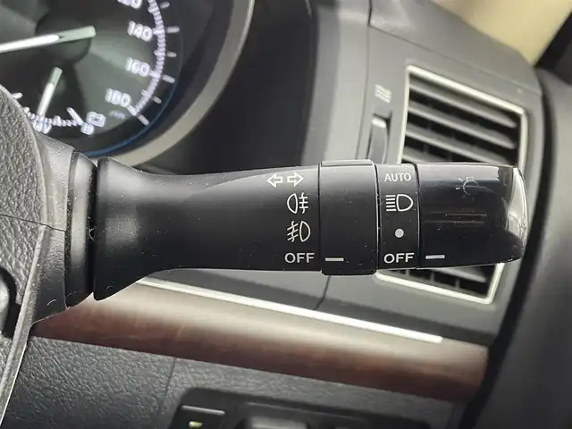 トヨタ ランドクルーザー ZX ブルーノクロス 道央・札幌 2015(平27)年 12.1万km ホワイトパールクリスタルシャイン ・ワンオーナー/・４WD/・純正HDDナビゲーション/　CD/DVD/HDD/BT/フルセグ/AUX/USB/・モデリスタエアロ（F・S・R）/・サンルーフ/・パワーバックドア/・スマートキー/・プッシュスタート/・保証書あり/・取説あり/・MTモード付AT/・クルーズコントロール/・横滑り防止装置/・前後コーナーセンサー/・全席パワーシート/・レザーシート/・前席シートヒーター/エアシート/・ステアリングヒーター/・ハイトコントロール/・電動格納サードシート/・純正フロアマット/・純正AW20インチ/・ダウンヒルアシストコントロール/・LEDヘッドライト/・フロントフォグランプ/・オートライト/・社外AW18インチスタッドレス積込/・センターコンソールクールボックス