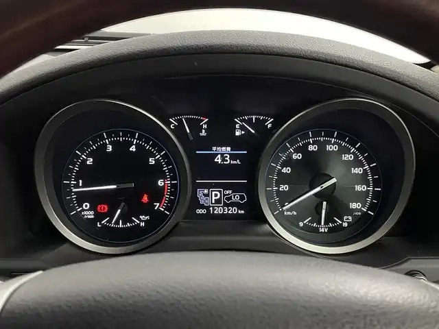 トヨタ ランドクルーザー ZX ブルーノクロス 道央・札幌 2015(平27)年 12.1万km ホワイトパールクリスタルシャイン ・ワンオーナー/・４WD/・純正HDDナビゲーション/　CD/DVD/HDD/BT/フルセグ/AUX/USB/・モデリスタエアロ（F・S・R）/・サンルーフ/・パワーバックドア/・スマートキー/・プッシュスタート/・保証書あり/・取説あり/・MTモード付AT/・クルーズコントロール/・横滑り防止装置/・前後コーナーセンサー/・全席パワーシート/・レザーシート/・前席シートヒーター/エアシート/・ステアリングヒーター/・ハイトコントロール/・電動格納サードシート/・純正フロアマット/・純正AW20インチ/・ダウンヒルアシストコントロール/・LEDヘッドライト/・フロントフォグランプ/・オートライト/・社外AW18インチスタッドレス積込/・センターコンソールクールボックス