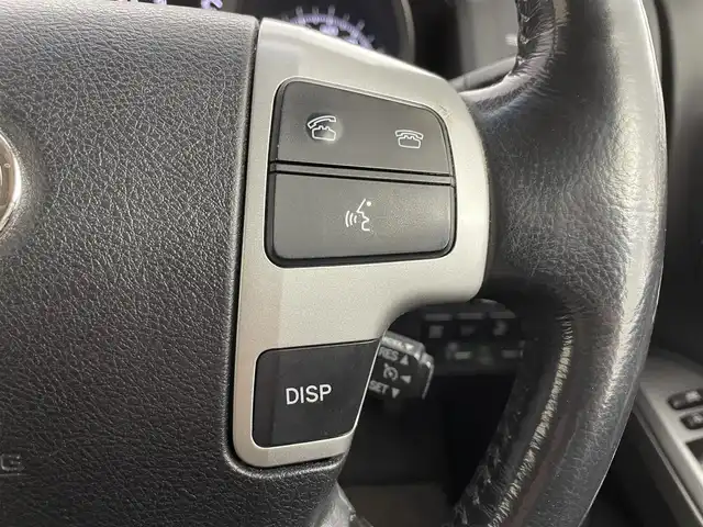 トヨタ ランドクルーザー ZX ブルーノクロス 道央・札幌 2015(平27)年 12.1万km ホワイトパールクリスタルシャイン ・ワンオーナー/・４WD/・純正HDDナビゲーション/　CD/DVD/HDD/BT/フルセグ/AUX/USB/・モデリスタエアロ（F・S・R）/・サンルーフ/・パワーバックドア/・スマートキー/・プッシュスタート/・保証書あり/・取説あり/・MTモード付AT/・クルーズコントロール/・横滑り防止装置/・前後コーナーセンサー/・全席パワーシート/・レザーシート/・前席シートヒーター/エアシート/・ステアリングヒーター/・ハイトコントロール/・電動格納サードシート/・純正フロアマット/・純正AW20インチ/・ダウンヒルアシストコントロール/・LEDヘッドライト/・フロントフォグランプ/・オートライト/・社外AW18インチスタッドレス積込/・センターコンソールクールボックス