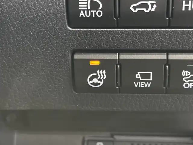 レクサス ＲＸ 450h バージョンL 三重県 2016(平28)年 2.1万km ソニッククォーツ ハイブリッド/FF/MTモード付フロアCVT/12.3型ナビ/（AM/FM/CD/DVD/Blu-ray/SDREC/SD/USB/Bluetooth/AUX/TV）/パノラミックビューモニター（シースルービュー機能付）/ドライブレコーダー 前方/ETC2.0/LEXUS Safety System＋/●プリクラッシュセーフティ/●レーンキーピングアシスト/●レーダークルコン（全車速追従機能付）/●オートハイビーム/・ブラインドスポットモニター＆リヤクロストラフィックアラート・オートブレーキ/・ロードサインアシスト/・先行車発進告知機能/装備/・【OP】電動ムーンルーフ/・3眼LEDヘッドランプ/・セミアニリン本革シート（黒）/・メモリー＆4way電動ランバーサポート付10wayパワーシート（D/N）/・セカンドパワーシート・電動格納機能/・シートヒーター（D/N/2nd左右）＆ベンチレーション（D/N）/・ステアリングヒーター/・タッチレスパワーバックドア/・AC100Vコンセント（100W）/・カラーヘッドアップディスプレイ/・電動チルト&テレスコピックステアリング/・左右独立オートエアコン/・純正20インチAW/・スマートキーx2、カードキーx1/など