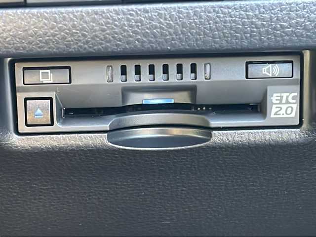 トヨタ ハリアー Z 三重県 2020(令2)年 4.6万km ブラック 純正12.3型ナビ /バックカメラ /JBL /BSM /デジタルインナーミラー /スペアキー /ビルトインETC2.0 /パワーバックドア /運転席パワーシート /前後コーナーセンサー /レーダークルーズコントロール /レーンキープアシスト/衝突軽減ブレーキ/ヘッドアップディスプレイ/革巻きステアリング/ステアリングスイッチ/純正フロアマット/USB給電ポート/LEDヘッドライト/オートハイビーム/オートライト/電子パーキング/電動格納ミラー/禁煙車