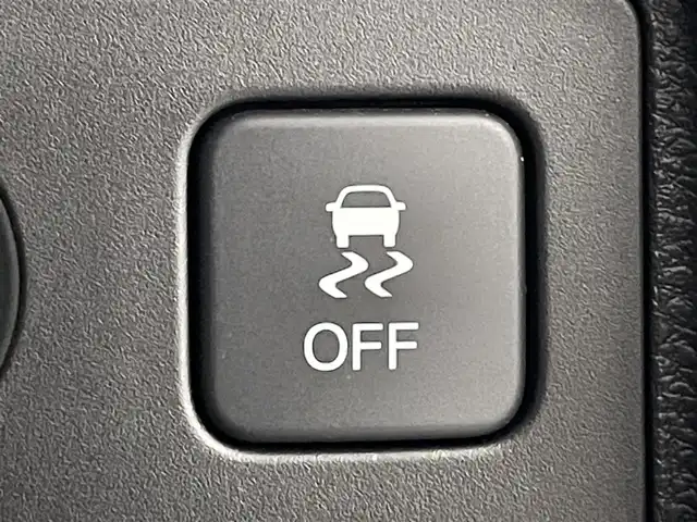 ホンダ ヴェゼル ハイブリッド 道央・札幌 2017(平29)年 6.7万km ホワイトオーキッドパール ・４WD/・寒冷地仕様/・純正SDナビゲーション/　CD/DVD/SD/BT/ワンセグ/USB/iPod/・社外前方録画ドライブレコーダー/・バックカメラ/・ビルトインETC/・ホンダセンシング/・衝突軽減ブレーキ/・レーンキープアシスト/・レーダークルーズコントロール/・先行車発進通知/・横滑り防止装置/・ハーフレザーシート/・前席シートヒーター/・LEDヘッドライト/・フロントフォグライト/・オートライト/・ステアリングスイッチ/・スマートキー/・プッシュスタート/・パドルシフト/・純正フロアマット/・チップアップシート/・純正AW17インチ/・ドアバイザー