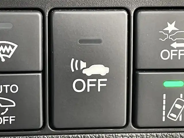 ホンダ ヴェゼル ハイブリッド 道央・札幌 2017(平29)年 6.7万km ホワイトオーキッドパール ・４WD/・寒冷地仕様/・純正SDナビゲーション/　CD/DVD/SD/BT/ワンセグ/USB/iPod/・社外前方録画ドライブレコーダー/・バックカメラ/・ビルトインETC/・ホンダセンシング/・衝突軽減ブレーキ/・レーンキープアシスト/・レーダークルーズコントロール/・先行車発進通知/・横滑り防止装置/・ハーフレザーシート/・前席シートヒーター/・LEDヘッドライト/・フロントフォグライト/・オートライト/・ステアリングスイッチ/・スマートキー/・プッシュスタート/・パドルシフト/・純正フロアマット/・チップアップシート/・純正AW17インチ/・ドアバイザー