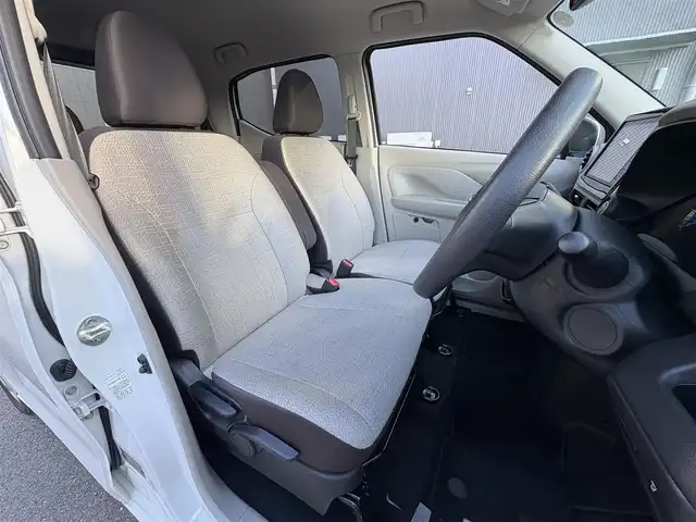 日産 デイズ X 滋賀県 2024(令6)年 1.3万km ホワイトパール 純正9インチナビ/Bluetooth/SD/フルセグ/ETC/全方位カメラ/コーナーセンサー/衝突軽減装置/ステアリングスイッチ/パワーステアリング/純正アルミホイール/オートライト/オートハイビーム/プッシュスタート/スマートキー/オートエアコン