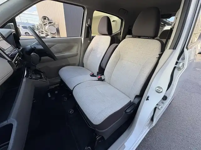 日産 デイズ X 滋賀県 2024(令6)年 1.3万km ホワイトパール 純正9インチナビ/Bluetooth/SD/フルセグ/ETC/全方位カメラ/コーナーセンサー/衝突軽減装置/ステアリングスイッチ/パワーステアリング/純正アルミホイール/オートライト/オートハイビーム/プッシュスタート/スマートキー/オートエアコン