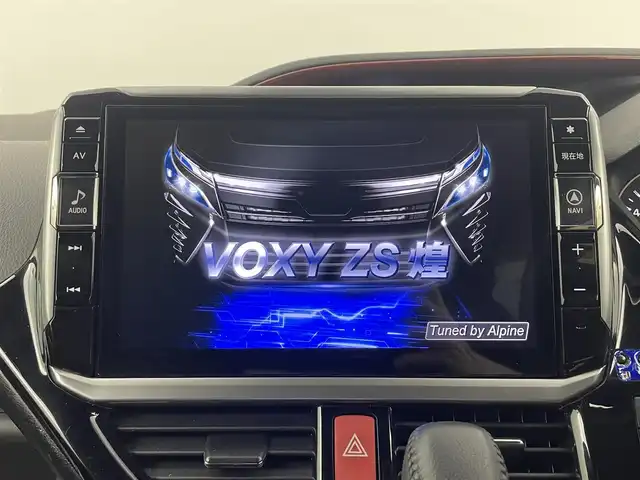 トヨタ ヴォクシー ZS 煌Ⅱ 埼玉県 2019(令1)年 2.5万km ホワイトパールクリスタルシャイン アルパイン１１型ナビ　１２型後席　ＴＲＤ　禁煙　ＥＴＣ　両側パワースライドドア　コーナーセンサー　衝突軽減システム　オートハイビーム　レーンキープアシスト　ドライブレコーダー　バックカメラ　クルコン