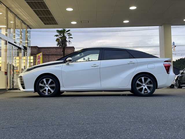 トヨタ ＭＩＲＡＩ 福島県 2020(令2)年 1.9万km パール 純正SDナビ　レザーシート　純正AW　衝突軽減　車両脱線　プッシュスタート　車両脱線　クルコン　ドラレコ付きデジタルインナーミラー　オートライト　オートマチックハイビーム　ETC2.0　シートヒータ　クリアランスソナー　ブラインドスポットモニター　純正フロアマット　ステアリングスイッチ　シートヒータ