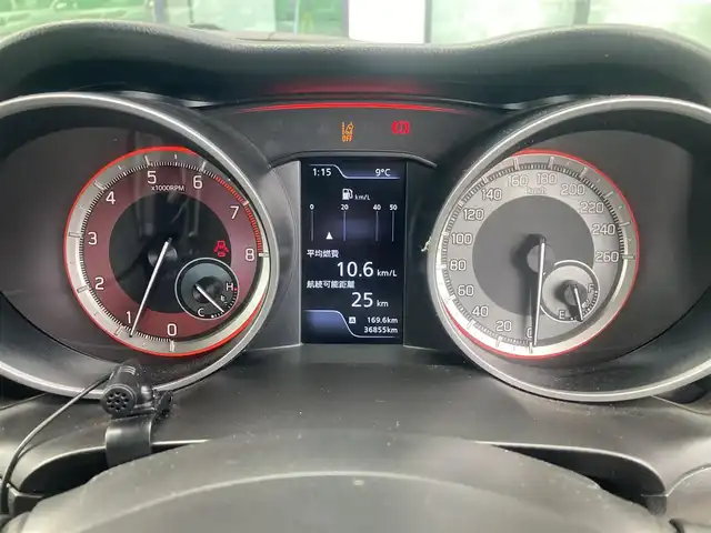 スズキ スイフト スポーツ セーフティPKG 香川県 2019(平31)年 3.7万km プレミアムシルバーメタリック 登録時走行距離：36855km/カロッツェリアカーオディオ/　CD AUX/BOSEサブウーハー/BOSEアンプリフェアー/MB QUART追加スピーカー/6MT/ターボ/衝突被害軽減装置/レーンキープアシスト/クルーズコントロール/グレード専用セミバケットシート/シートヒーター/アルミペダル/純正フロアマット/LEDヘッドライト/オートライト/フォグランプ/リアフォグ/電動格納ウィンカーミラー/ビルトインETC/革巻きステアリング/ステアリングスイッチ/プッシュスタート/スマートキー/スペアキー/取扱説明書/新車時保証書/ワンオーナー