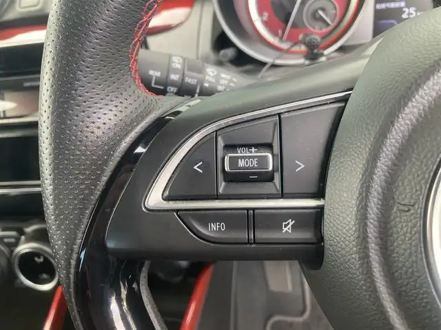 スズキ スイフト スポーツ セーフティPKG 香川県 2019(平31)年 3.7万km プレミアムシルバーメタリック 登録時走行距離：36855km/カロッツェリアカーオディオ/　CD AUX/BOSEサブウーハー/BOSEアンプリフェアー/MB QUART追加スピーカー/6MT/ターボ/衝突被害軽減装置/レーンキープアシスト/クルーズコントロール/グレード専用セミバケットシート/シートヒーター/アルミペダル/純正フロアマット/LEDヘッドライト/オートライト/フォグランプ/リアフォグ/電動格納ウィンカーミラー/ビルトインETC/革巻きステアリング/ステアリングスイッチ/プッシュスタート/スマートキー/スペアキー/取扱説明書/新車時保証書/ワンオーナー