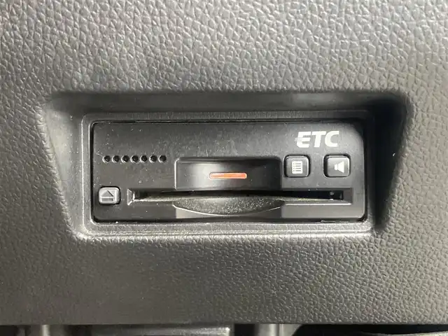 スズキ スイフト スポーツ セーフティPKG 香川県 2019(平31)年 3.7万km プレミアムシルバーメタリック 登録時走行距離：36855km/カロッツェリアカーオディオ/　CD AUX/BOSEサブウーハー/BOSEアンプリフェアー/MB QUART追加スピーカー/6MT/ターボ/衝突被害軽減装置/レーンキープアシスト/クルーズコントロール/グレード専用セミバケットシート/シートヒーター/アルミペダル/純正フロアマット/LEDヘッドライト/オートライト/フォグランプ/リアフォグ/電動格納ウィンカーミラー/ビルトインETC/革巻きステアリング/ステアリングスイッチ/プッシュスタート/スマートキー/スペアキー/取扱説明書/新車時保証書/ワンオーナー