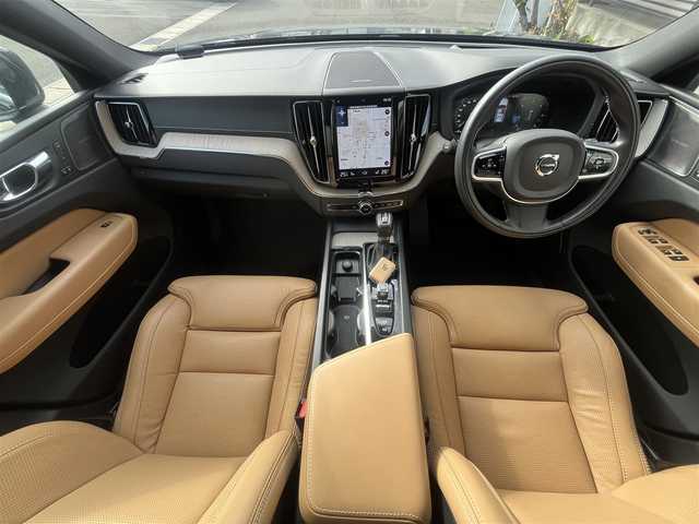 ボルボ ＸＣ６０ D4 AWD インスクリプション 静岡県 2019(令1)年 3.8万km オニキスブラックP 純正ナビ　/・CD/・Bluetooth/・フルセグテレビ /・AppleCarPlay/・AndroidAuto/360°カメラ/・バックカメラ/・サイドカメラ/・フロントカメラ/キャメルレザーシート/・全席シートヒーター /・D/N席エアシート/・D/N席マッサージシート/harman/kardonスピーカー/衝突軽減システム/・アダプティブクルーズコントロール/・レーンキープアシスト/・ブラインドスポットモニター/前後コーナーセンサー /・自動駐車/・自動発射/LEDヘッドライト/・オートライト/・オートハイビーム /純正19インチアルミホイール