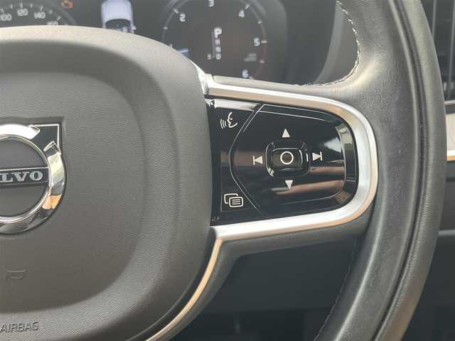 ボルボ ＸＣ６０ D4 AWD インスクリプション 静岡県 2019(令1)年 3.8万km オニキスブラックP 純正ナビ　/・CD/・Bluetooth/・フルセグテレビ /・AppleCarPlay/・AndroidAuto/360°カメラ/・バックカメラ/・サイドカメラ/・フロントカメラ/キャメルレザーシート/・全席シートヒーター /・D/N席エアシート/・D/N席マッサージシート/harman/kardonスピーカー/衝突軽減システム/・アダプティブクルーズコントロール/・レーンキープアシスト/・ブラインドスポットモニター/前後コーナーセンサー /・自動駐車/・自動発射/LEDヘッドライト/・オートライト/・オートハイビーム /純正19インチアルミホイール