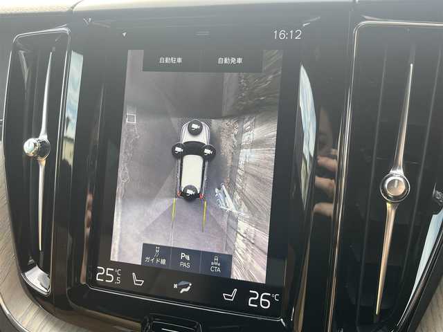ボルボ ＸＣ６０ D4 AWD インスクリプション 静岡県 2019(令1)年 3.8万km オニキスブラックP 純正ナビ　/・CD/・Bluetooth/・フルセグテレビ /・AppleCarPlay/・AndroidAuto/360°カメラ/・バックカメラ/・サイドカメラ/・フロントカメラ/キャメルレザーシート/・全席シートヒーター /・D/N席エアシート/・D/N席マッサージシート/harman/kardonスピーカー/衝突軽減システム/・アダプティブクルーズコントロール/・レーンキープアシスト/・ブラインドスポットモニター/前後コーナーセンサー /・自動駐車/・自動発射/LEDヘッドライト/・オートライト/・オートハイビーム /純正19インチアルミホイール